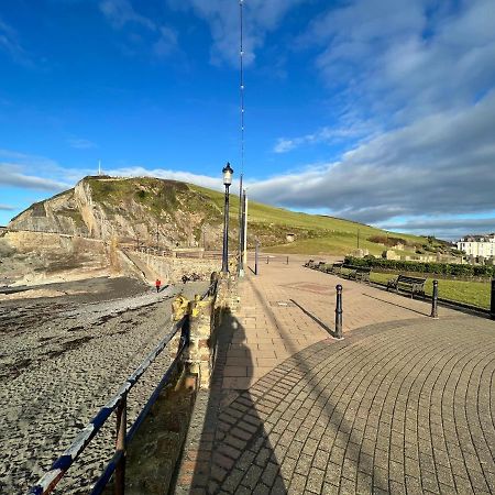 Regent Apartment - Two Bedroomed Holiday Flat Ilfracombe Exterior photo