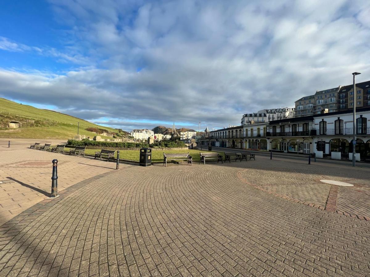 Regent Apartment - Two Bedroomed Holiday Flat Ilfracombe Exterior photo